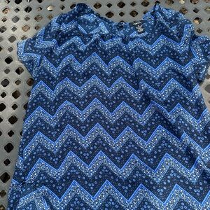 Rue21 Blue Chevron Print Short Sleeve Blouse